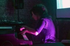01-Live
